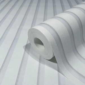 Biało-szara tapeta winylowa imitująca lamele pasy