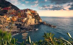 Fototapeta ścienna The Picturesque Village SHX9-089